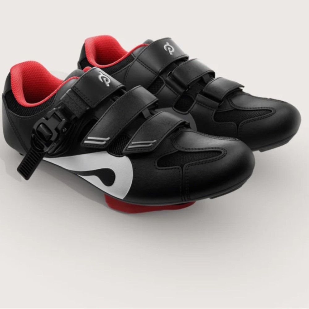 Never worn Peloton shoes women’s 7 (38).